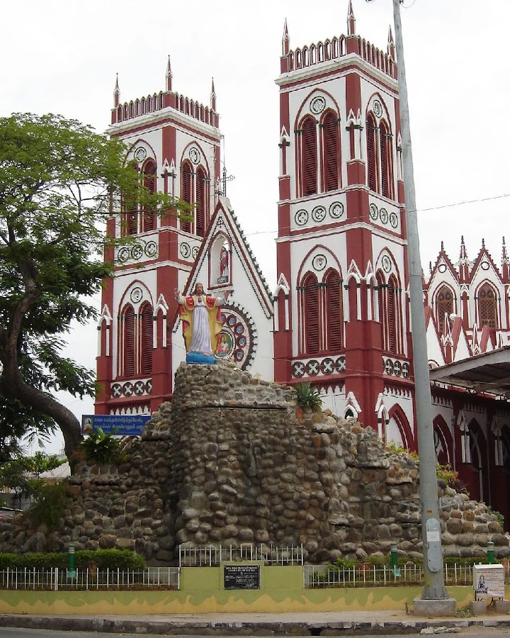 The Sacred Heart Basilica - Photo 2