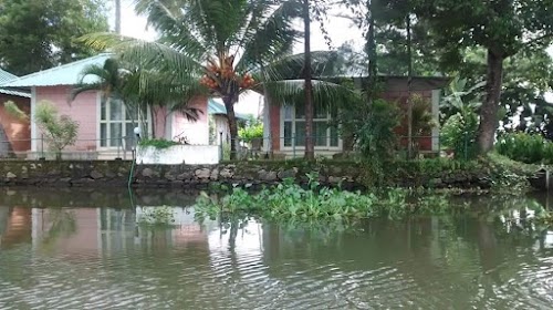Vembanad Lake - Photo 3
