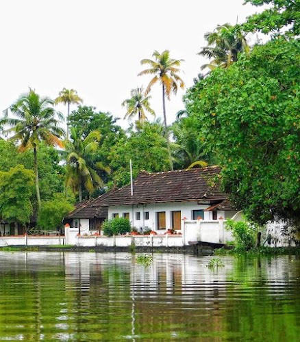 Vembanad Lake - Photo 4