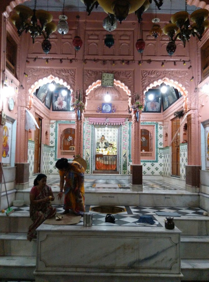 Shri Radhaballabh Temple - Photo 4