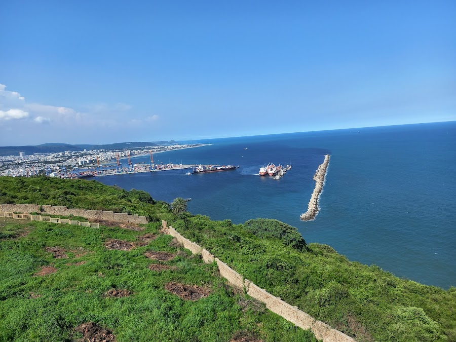 Dolphin's Nose - Photo 2