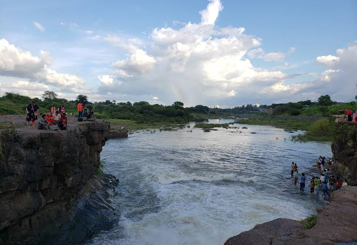 Someshwar Waterfall - Photo 3