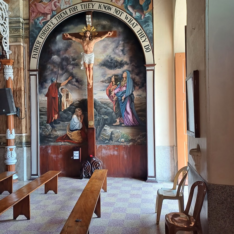 Santa Cruz Basilica - Photo 4