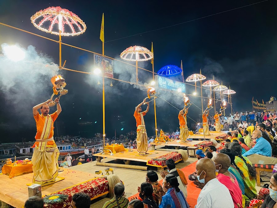 Dashashwamedh Ghat - Photo 4