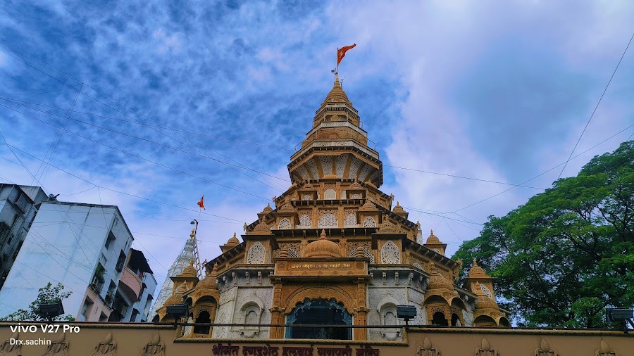 Shreemant Dagdusheth Halwai Ganpati Temple - Photo 2