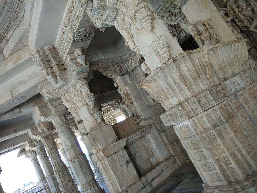 Dilwara Temples - Photo 2