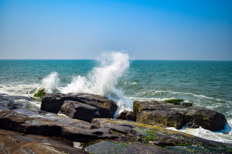 Harihareshwar Beach - Photo 2