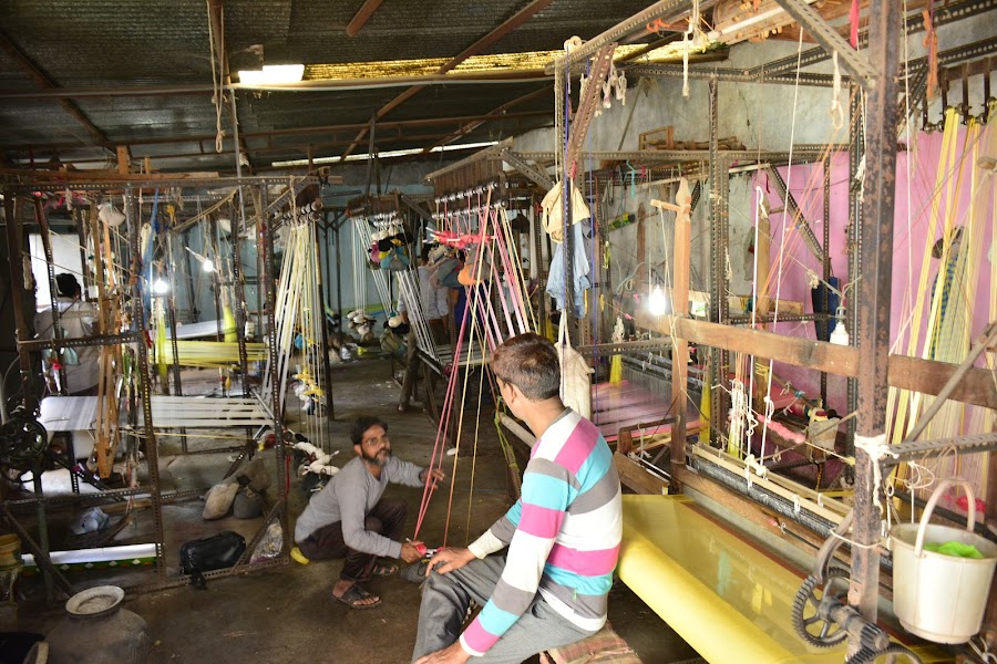 Handloom Weaving Centers - Photo 3
