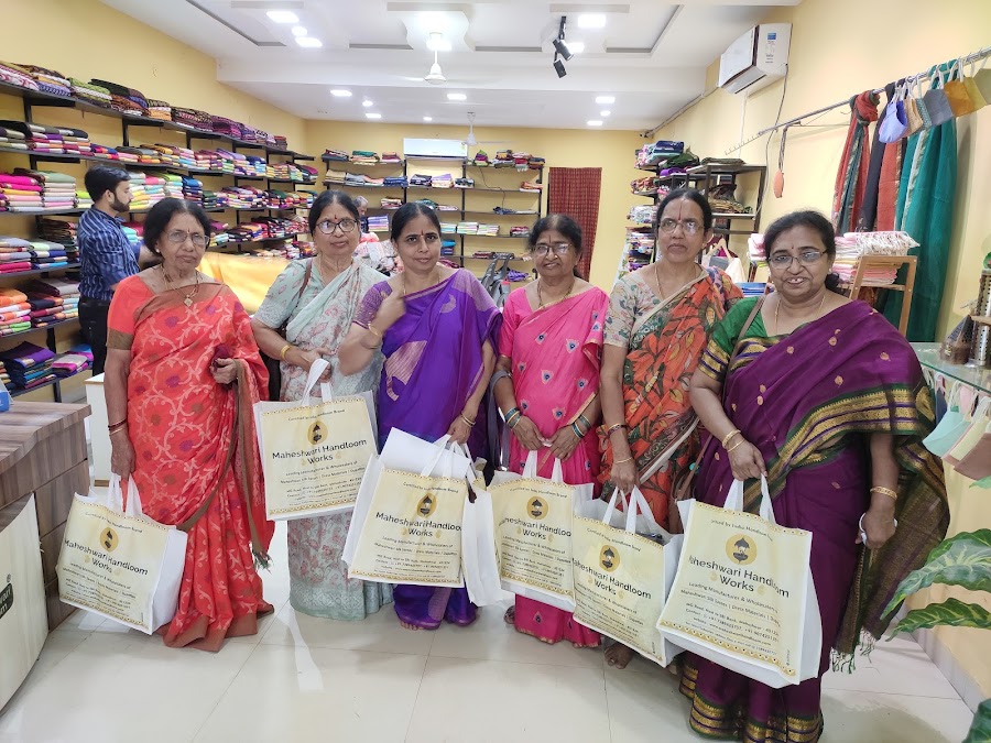 Handloom Weaving Centers - Photo 2