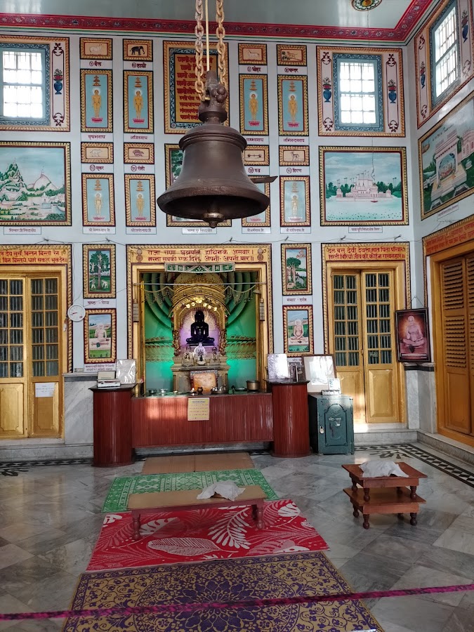 SinhPuri Shri Digamber Jain Temple (Shreyanshnath Birthplace) - Photo 1