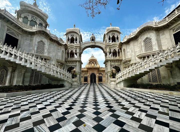 ISKCON Temple - Photo 3