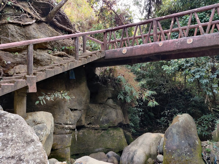Lunglei Rock Bridge - Photo 2