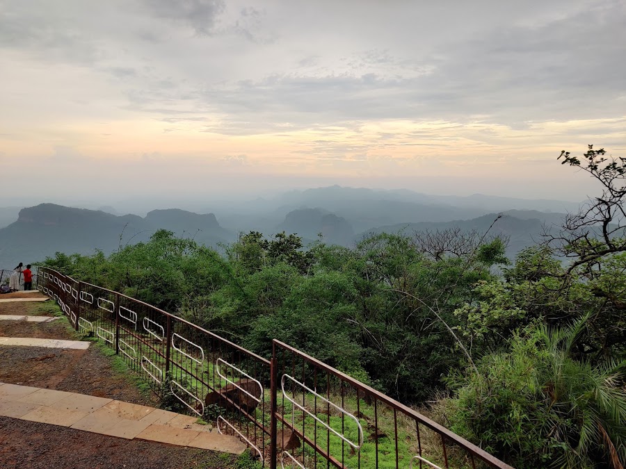 Sunset Point - Photo 2