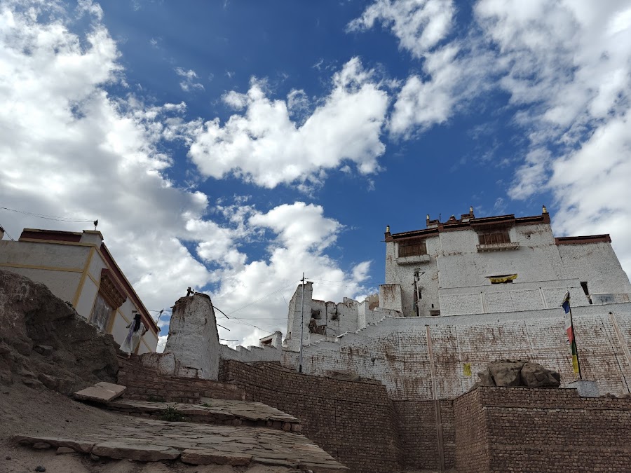 Basgo Monastery - Photo 2