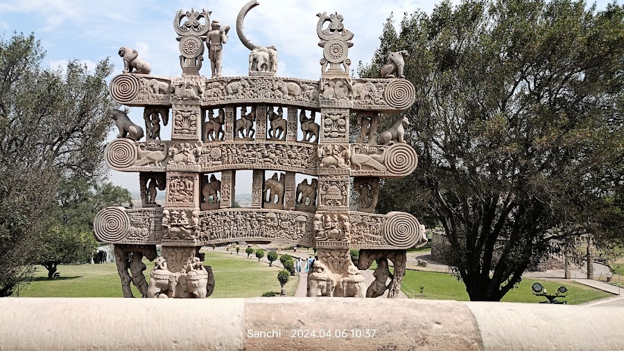 Ashoka Pillar - Photo 2