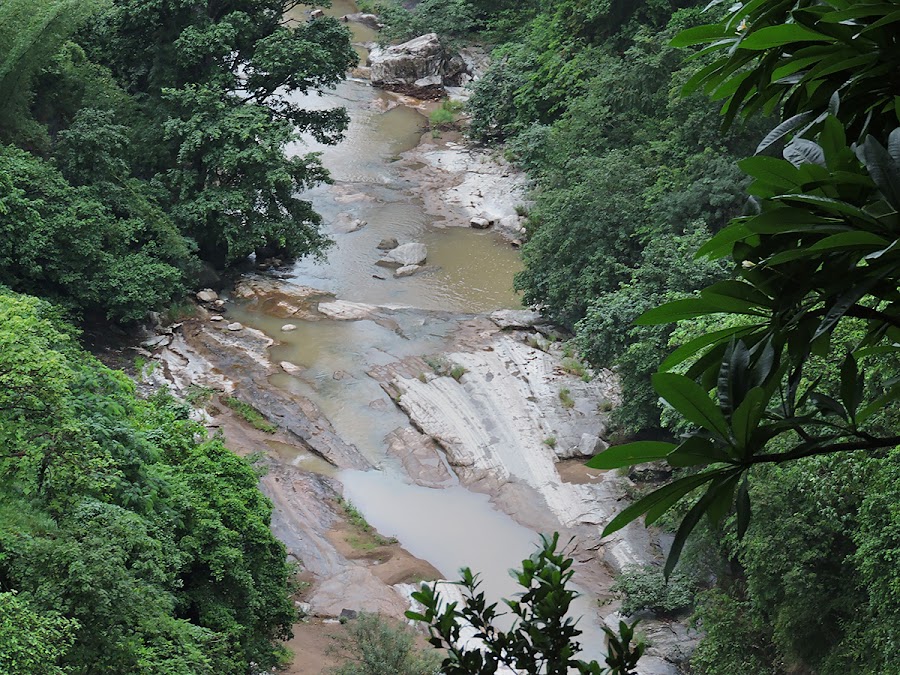 Borra Caves - Photo 4
