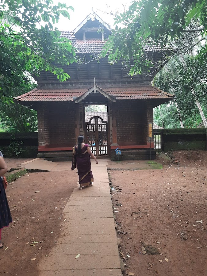 Varikkassery Mana - Photo 4