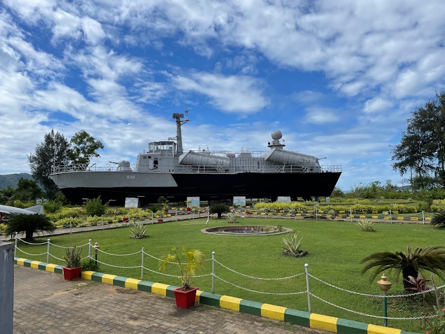 Karwar Beach - Photo 4