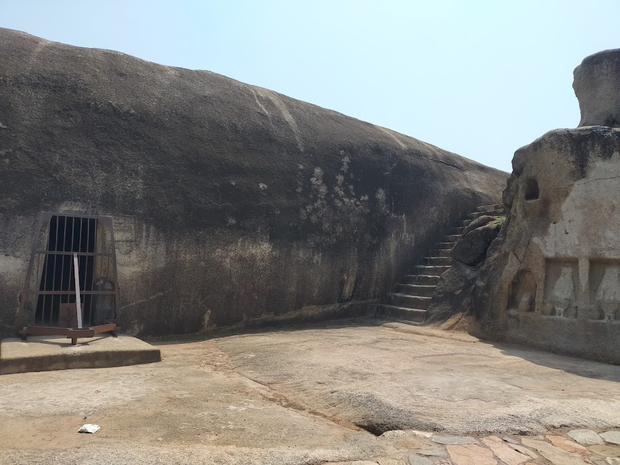 Barabar Caves - Photo 4