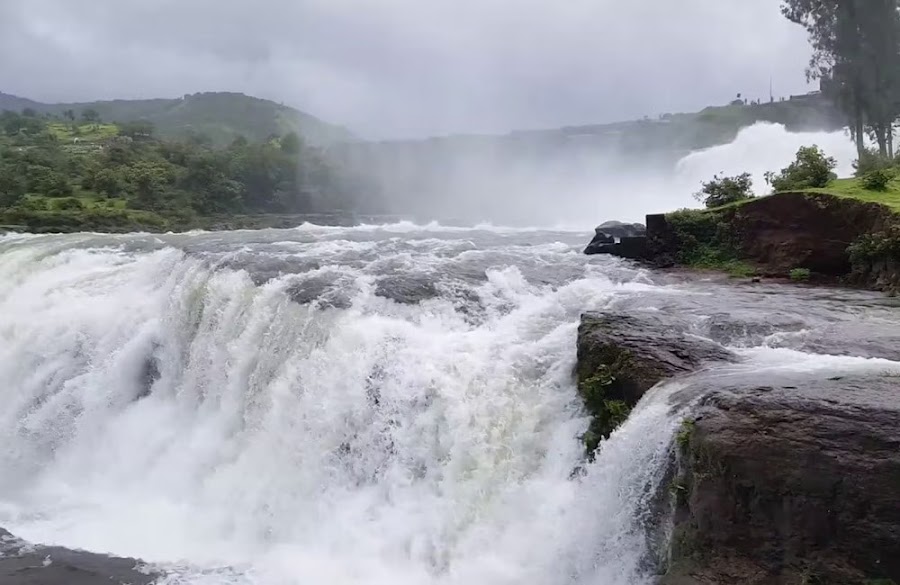 Umbrella Falls - Photo 4