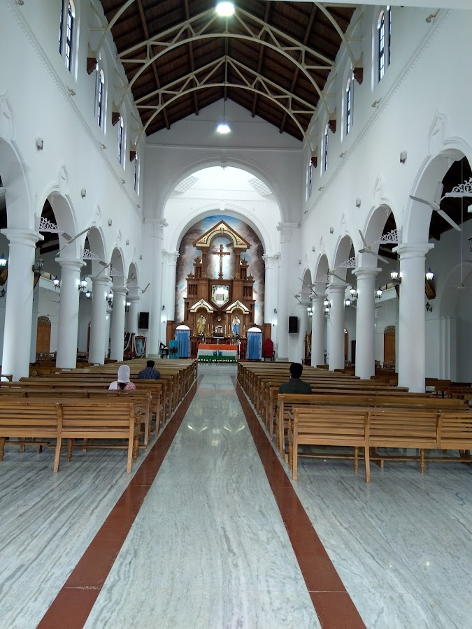 Mother of God Cathedral - Photo 2