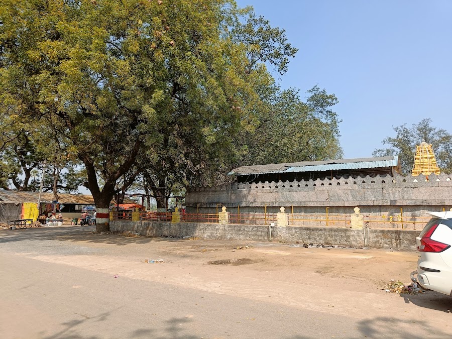 Inavolu Mallikarjuna Swamy Temple - Photo 4