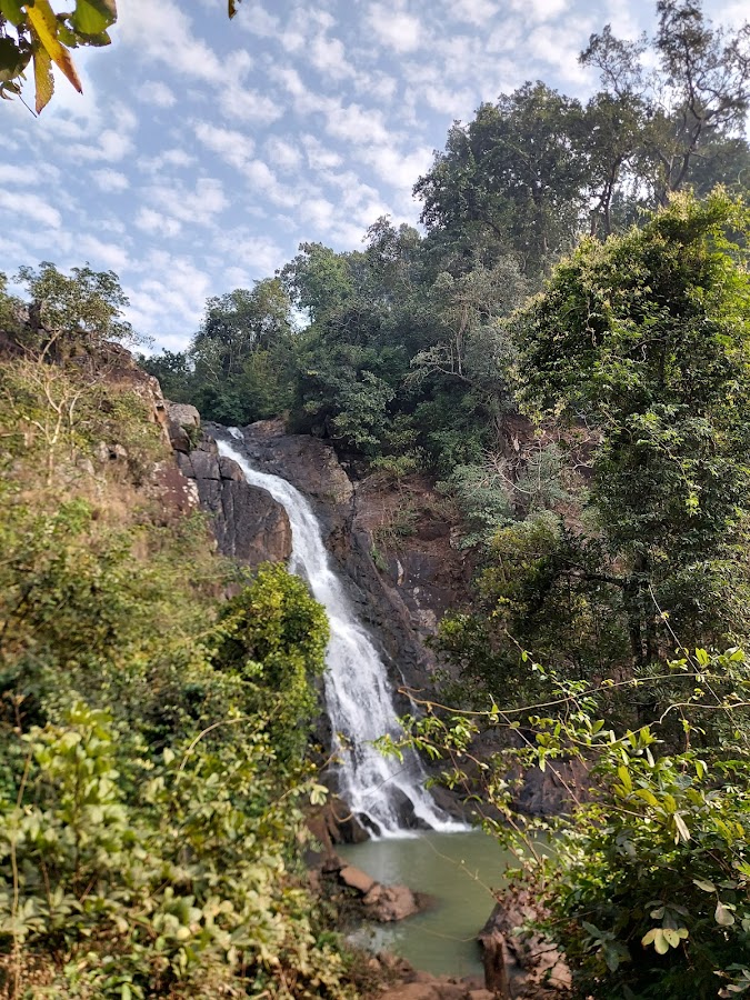 Uski Waterfall - Photo 4