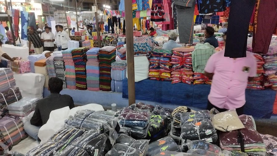 Textile Market - Photo 3
