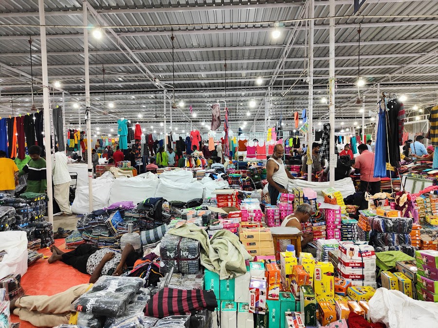 Textile Market - Photo 2