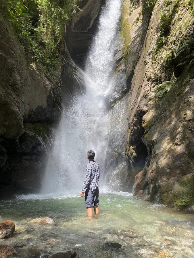 Bangoru Waterfall - Photo 2