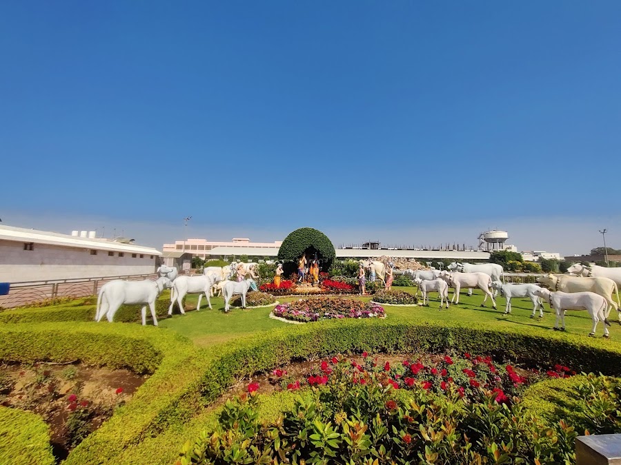 Prem Mandir - Photo 4