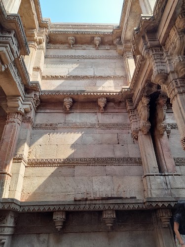 Adalaj Stepwell - Photo 4