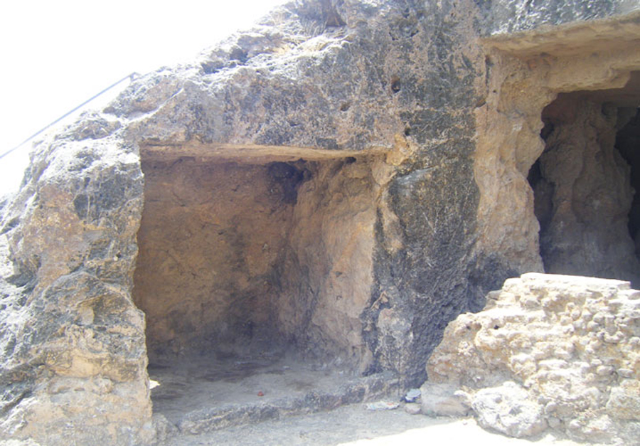 Talaja Caves temple - Photo 2