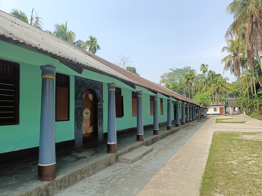 Uttar Kamalabari Satra - Photo 3