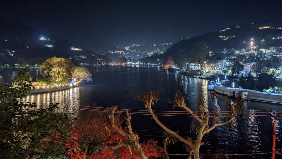 Bhimtal Lake - Photo 3