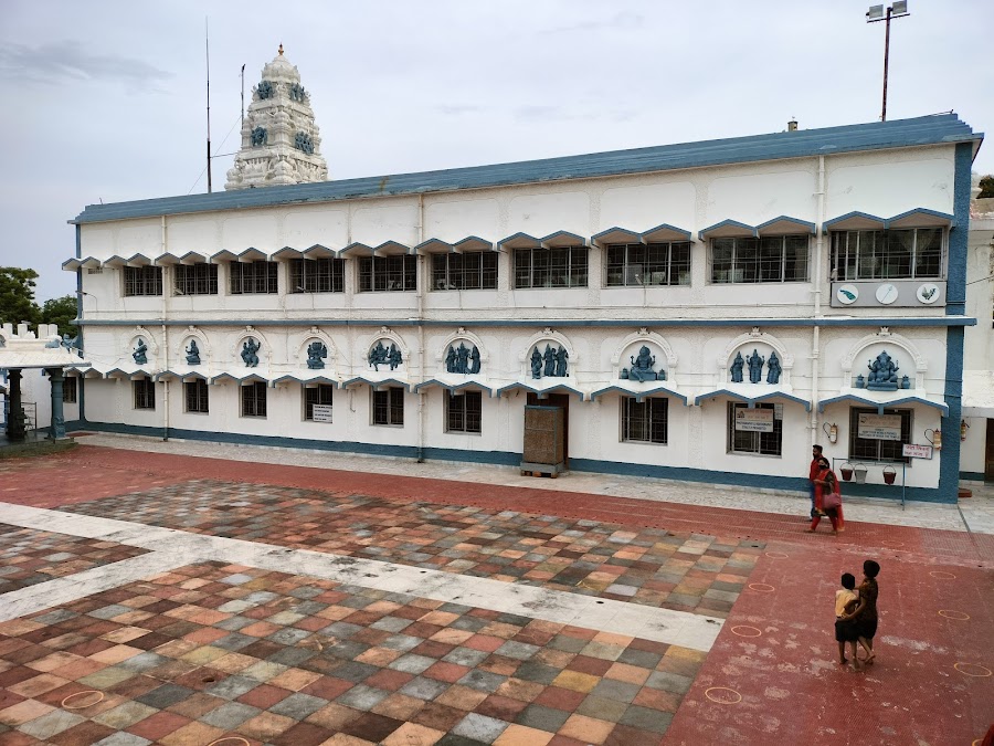 Tekdi Ganesh Mandir - Photo 2