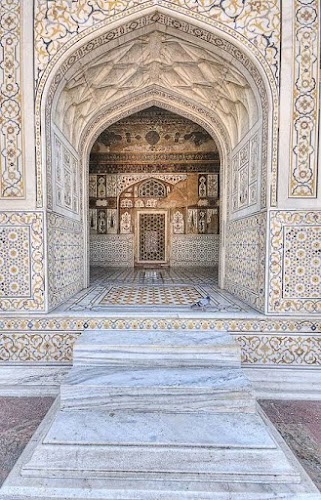 Itmad-ud-Daula - Photo 4