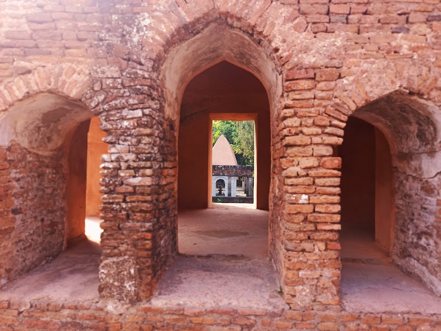 Katra Masjid - Photo 9