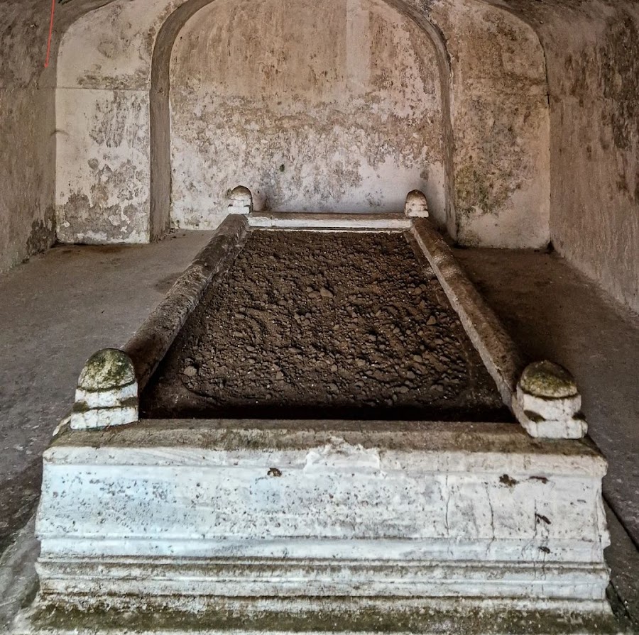 Katra Masjid - Photo 10