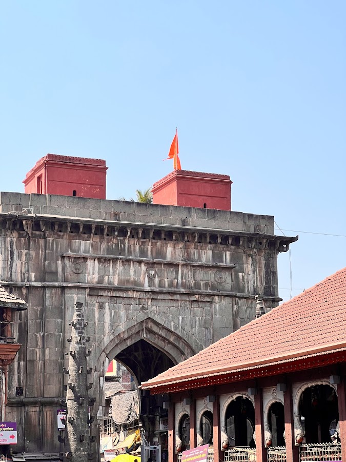 Mahalakshmi Temple - Photo 4