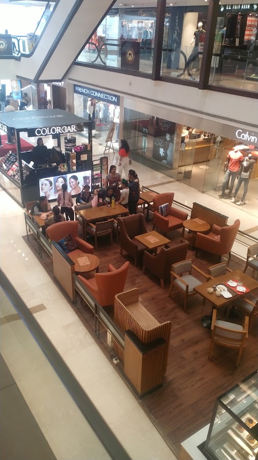 Silver Arc Mall - Photo 2