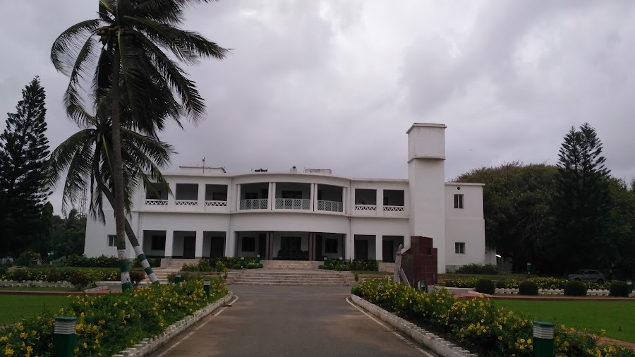 Nehru Bungalow - Photo 4