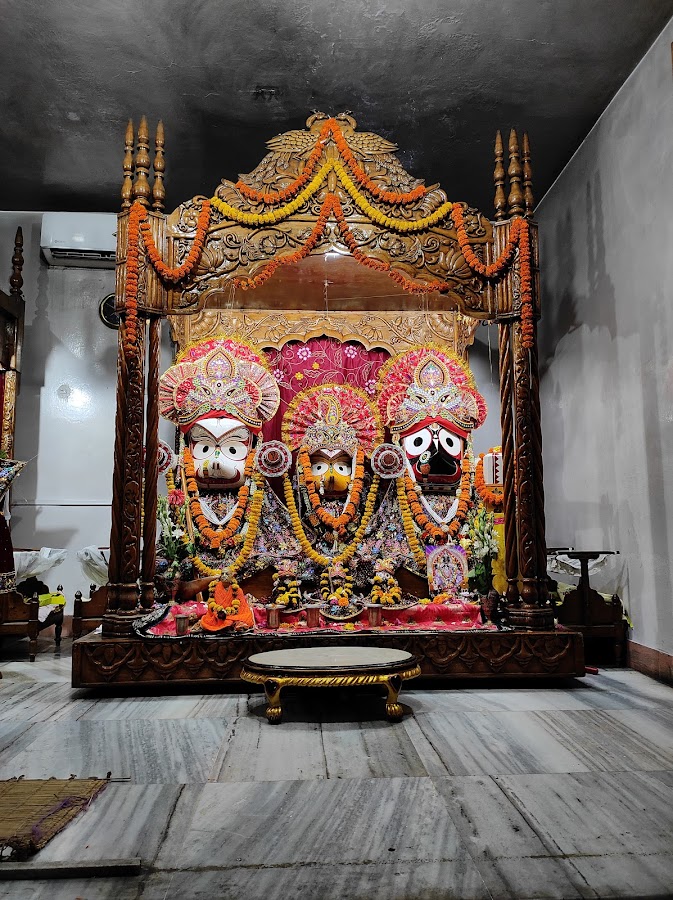 ISKCON Temple - Photo 2