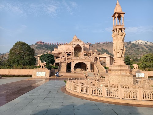 Nareli Jain Temple - Photo 2