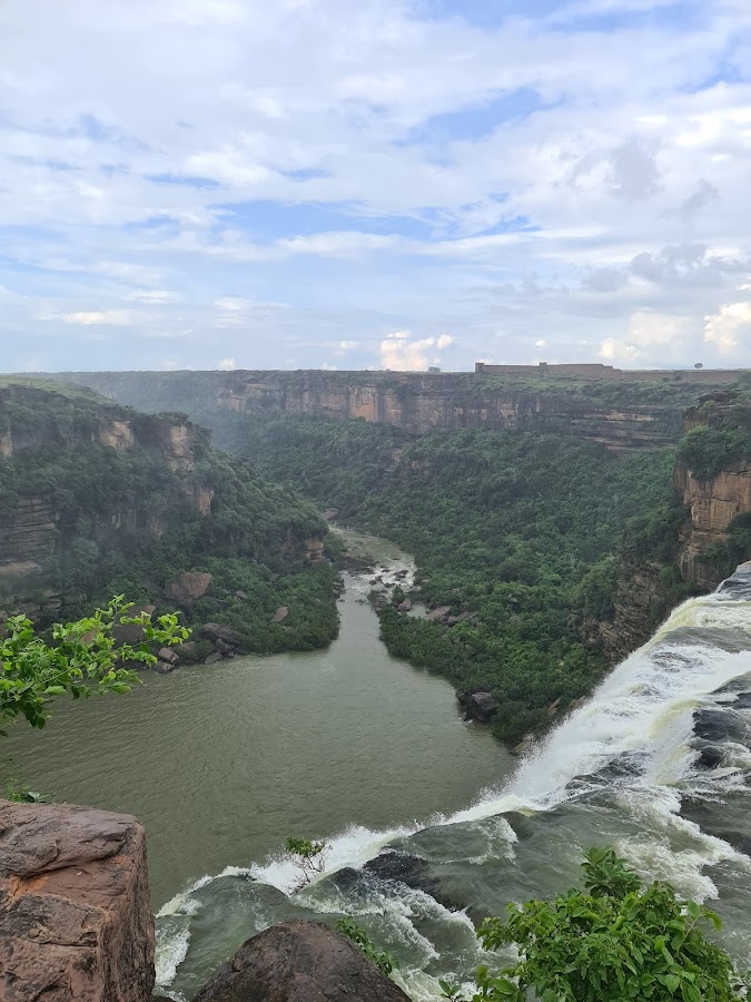 Keonti Waterfall - Photo 3