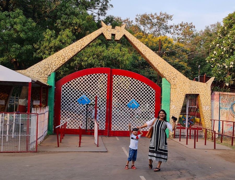 Maitri Bagh - Photo 4