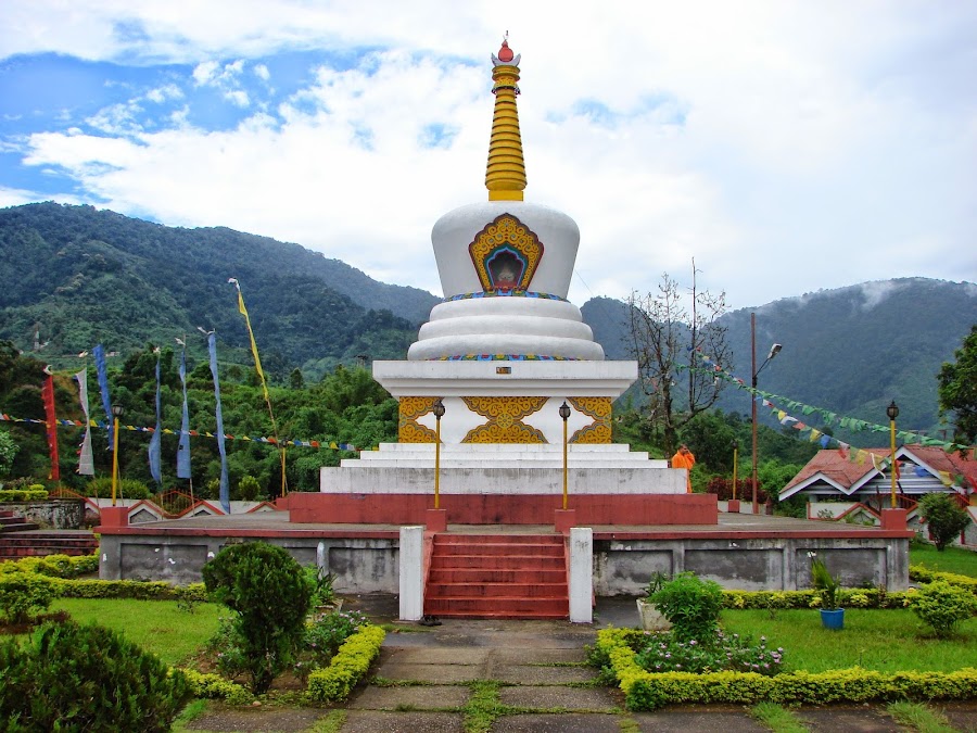 Buddhist Temple - Photo 2