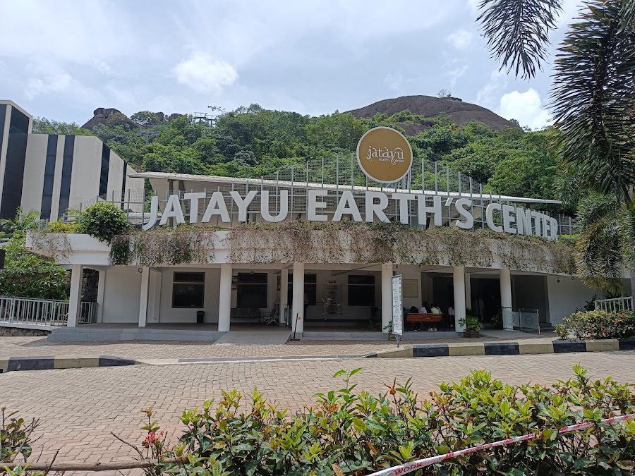 Jatayu Earth's Center - Photo 4