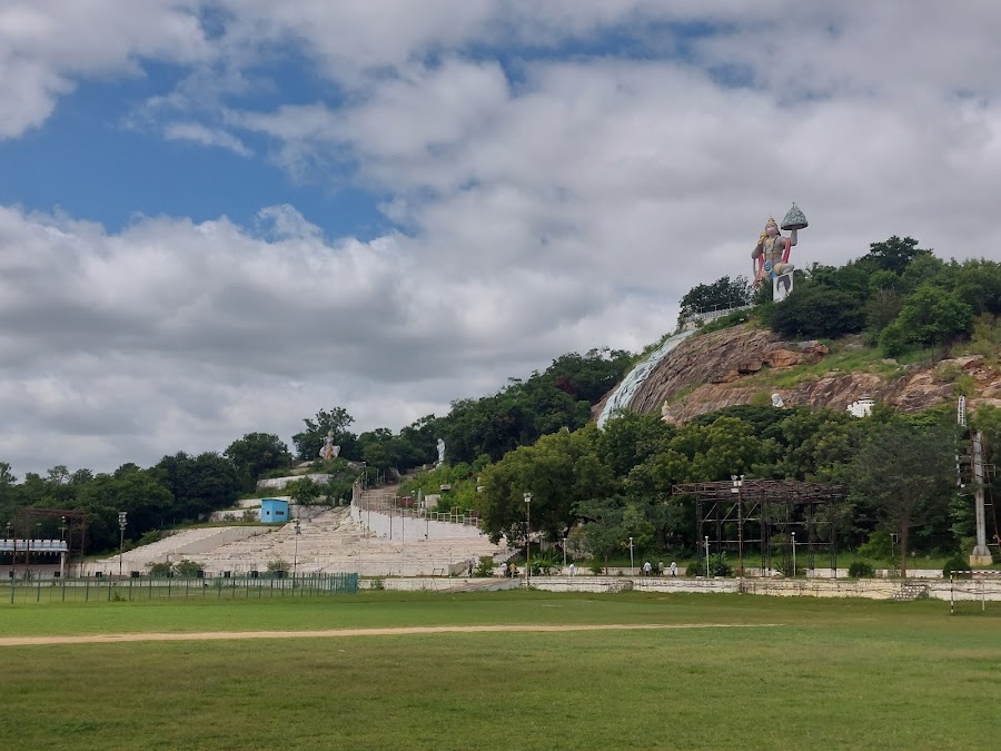 Sathya Sai Hill View Stadium - Photo 4