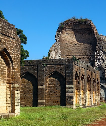 Ashtoor Tombs - Photo 2